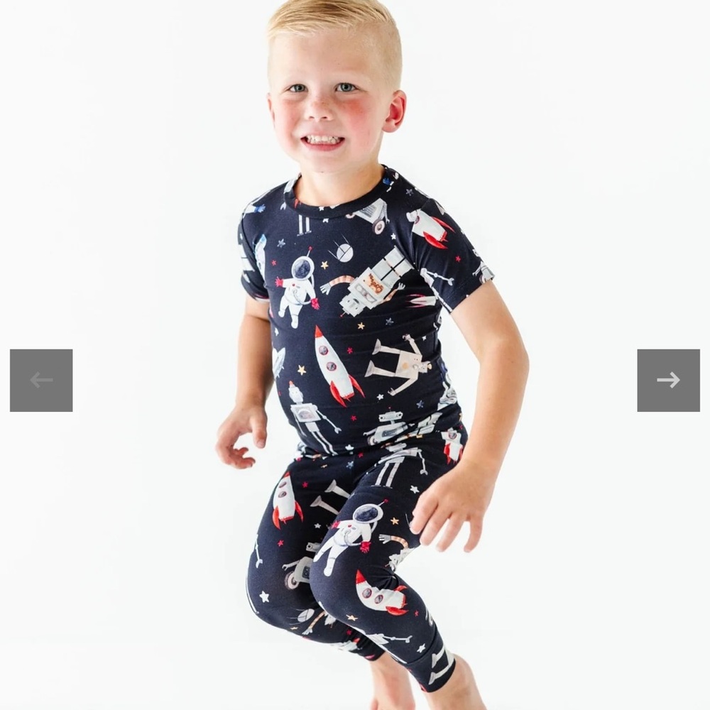 Bums and Roses 🌹 I Need Space Pajama Set - 2T